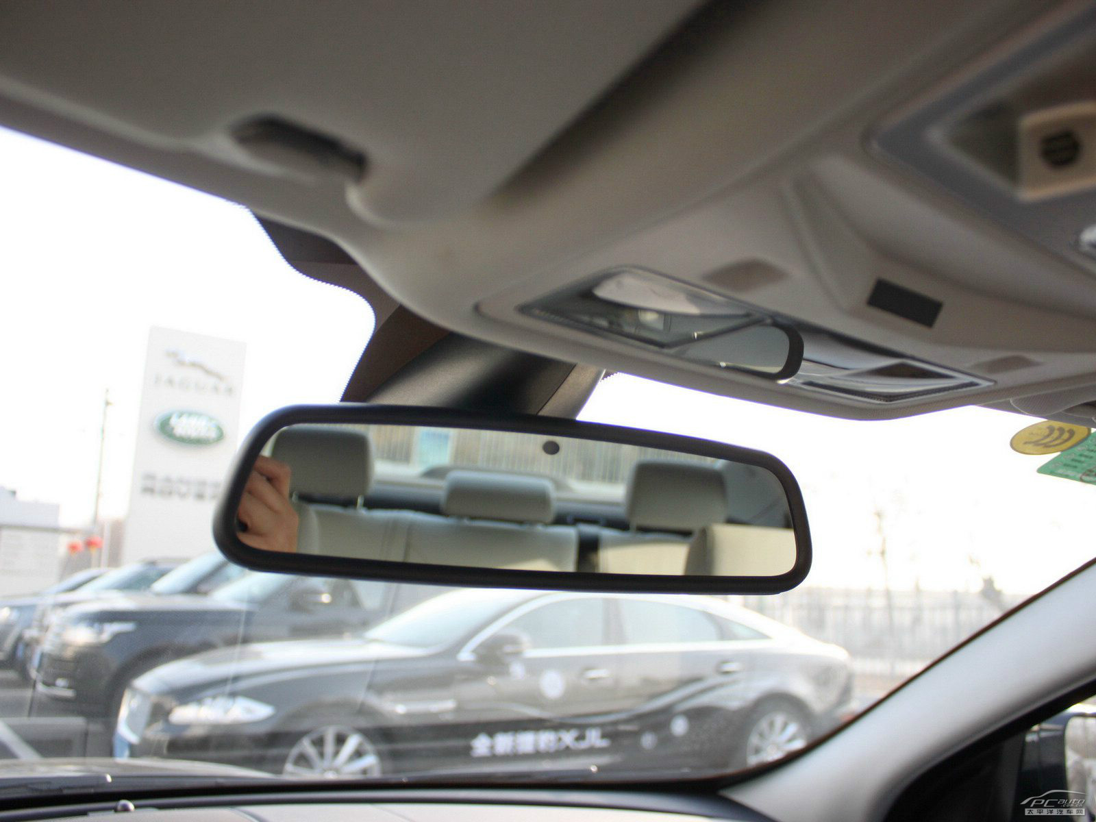 捷豹XF(進口)內(nèi)飾高清大圖