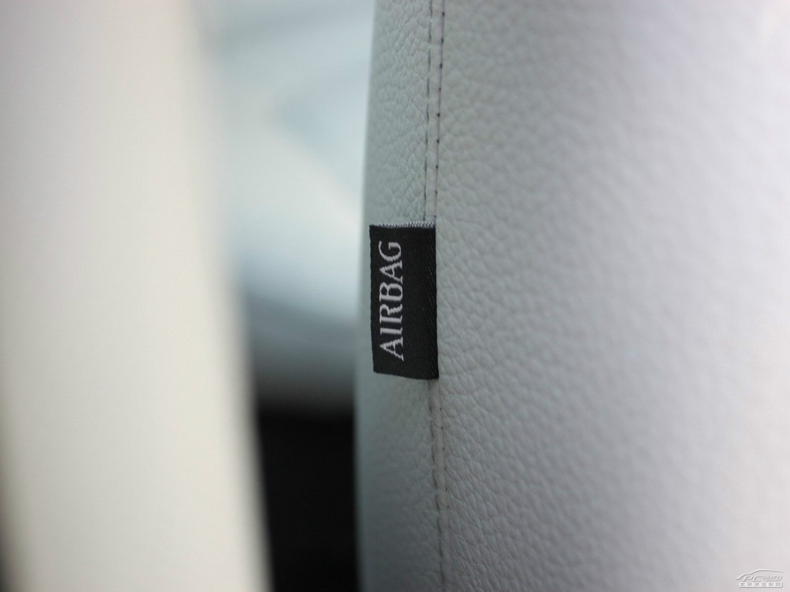 捷豹XF(進(jìn)口)內(nèi)飾高清大圖