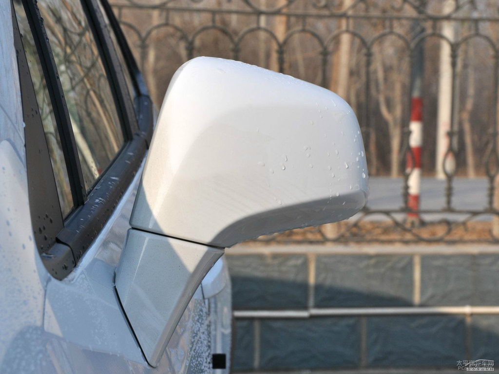 雪域白昂科拉車身外觀圖片