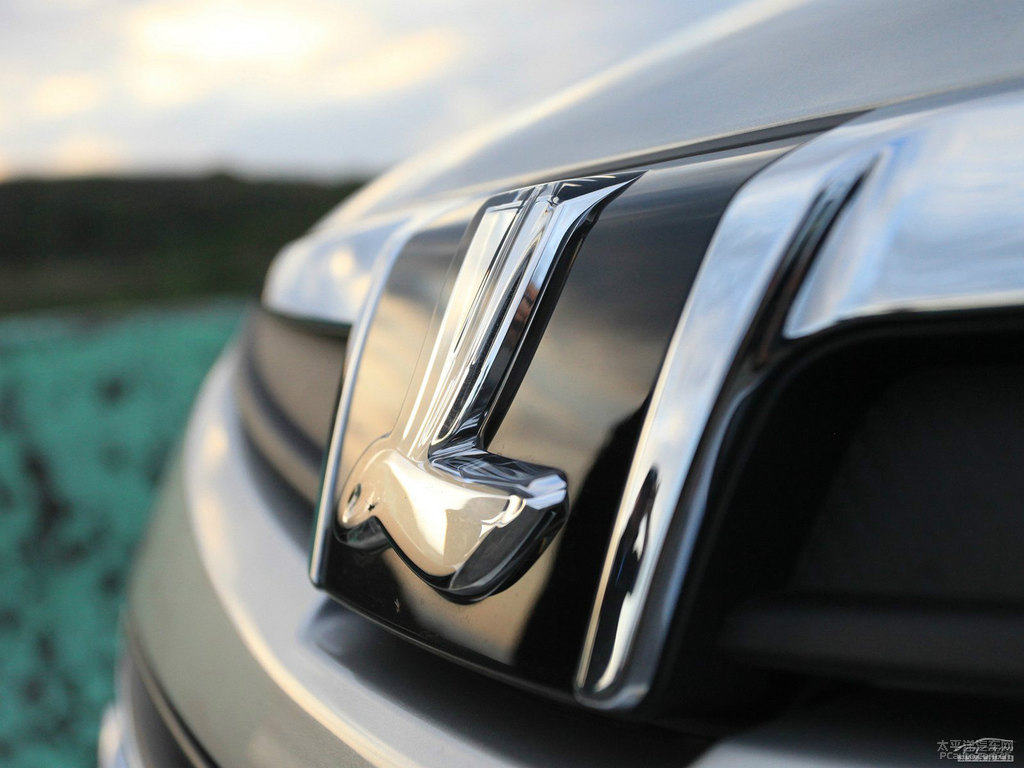 ɰ׼{ǽ݃(yu)6 SUV܇β^DƬ