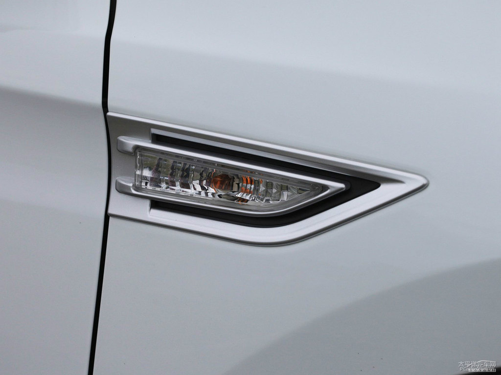 ɰ׼{ǽ݃(yu)6 SUV܇^DƬ