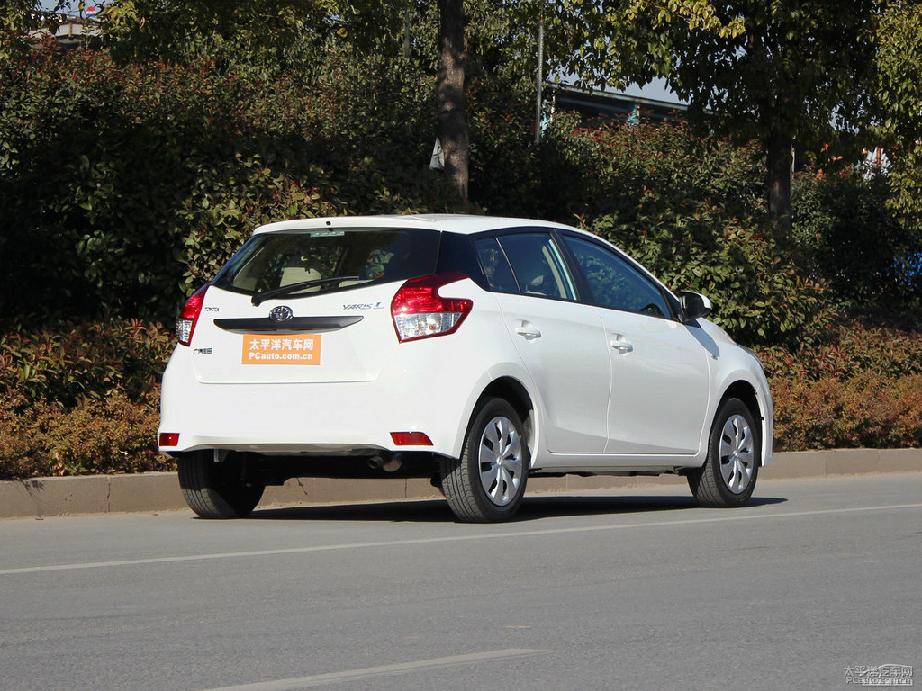 天際白YARiS L 致炫整車外觀外觀圖片
