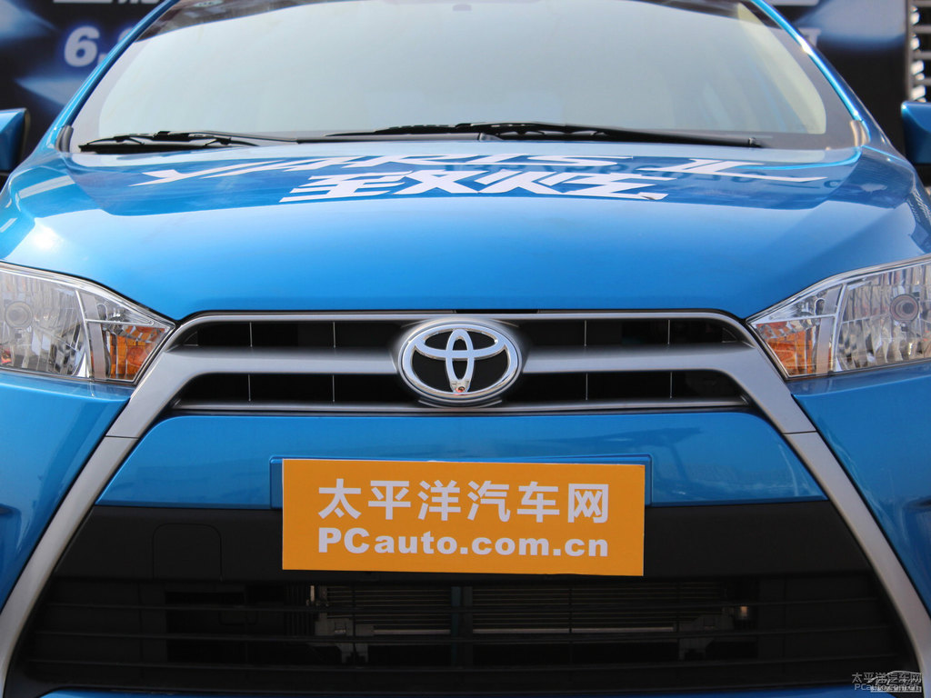 極光藍YARiS L 致炫車頭外觀圖片