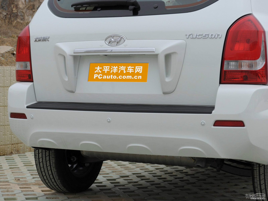 貴族白途勝L車尾外觀圖片