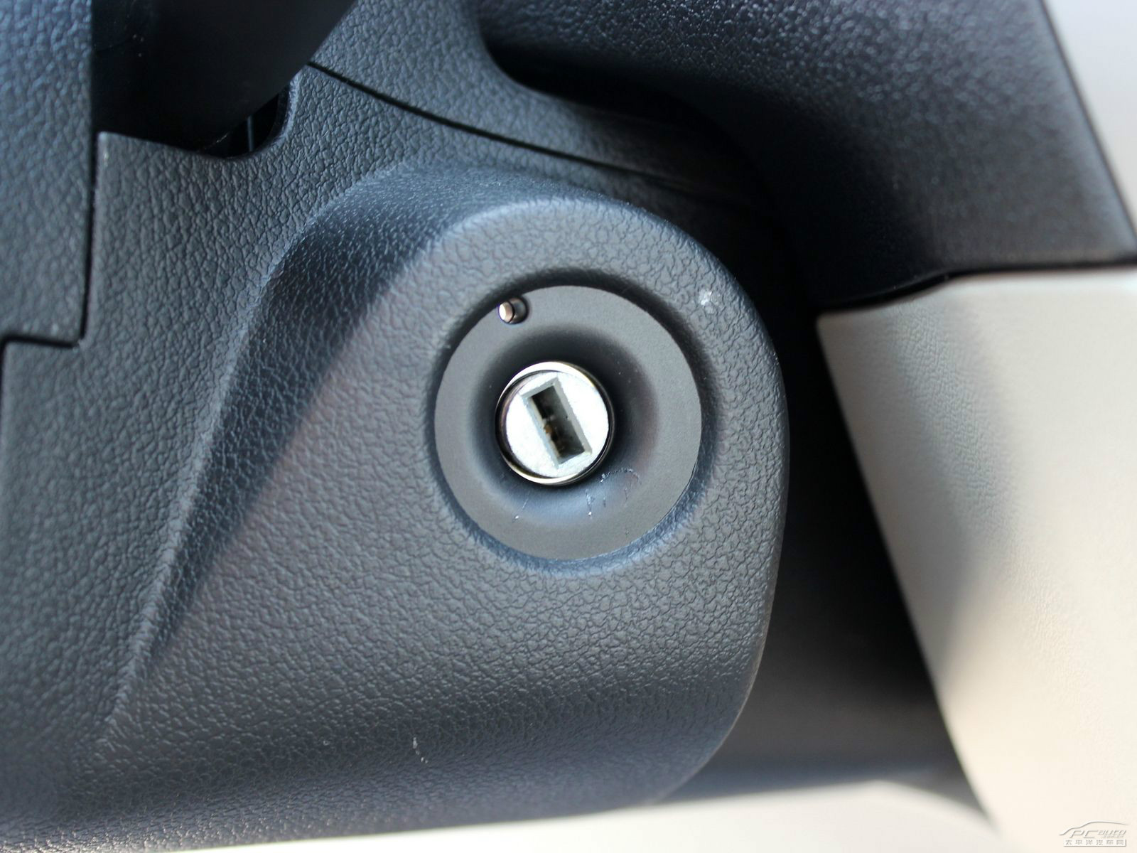 全新愛麗舍內(nèi)飾高清大圖