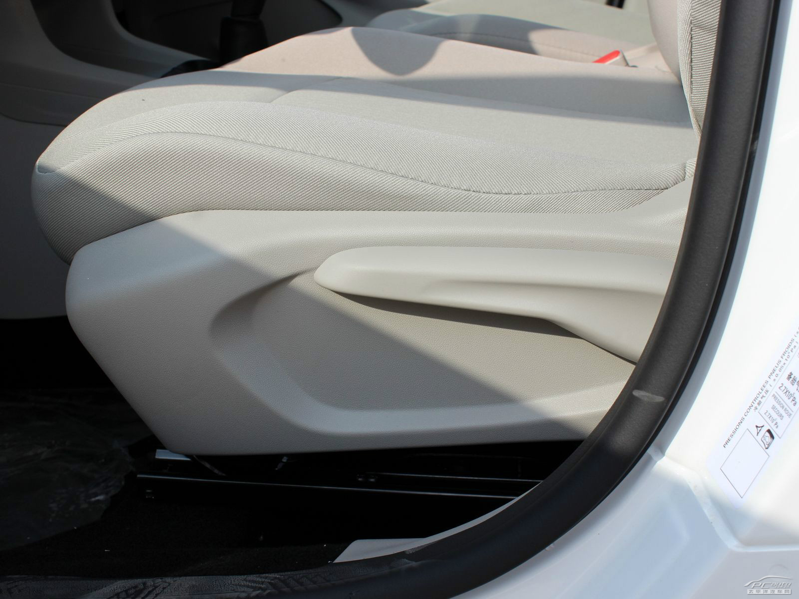 全新愛麗舍內(nèi)飾高清大圖