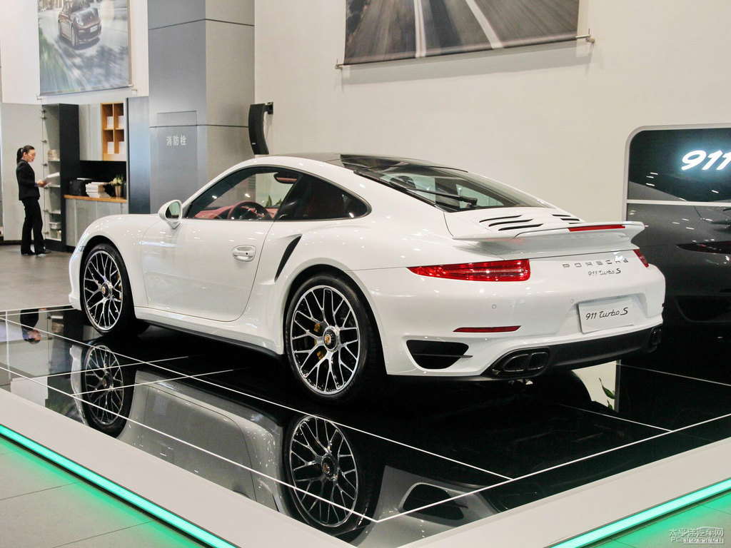 白色保時捷911整車外觀外觀圖片