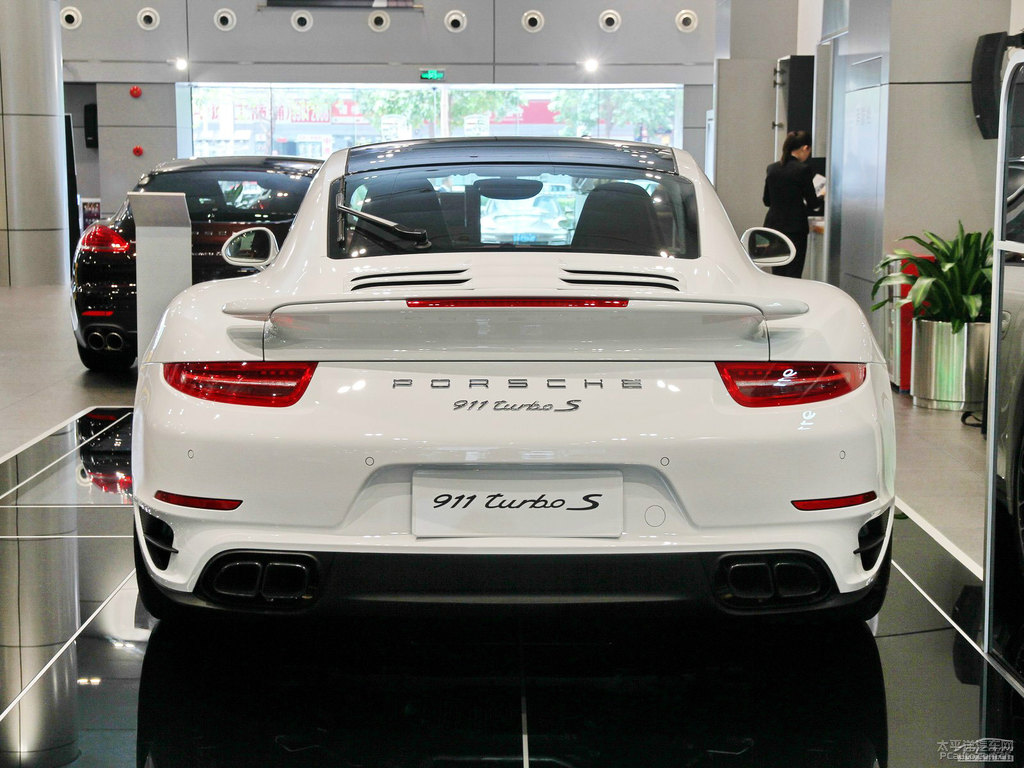白色保時(shí)捷911整車外觀外觀圖片