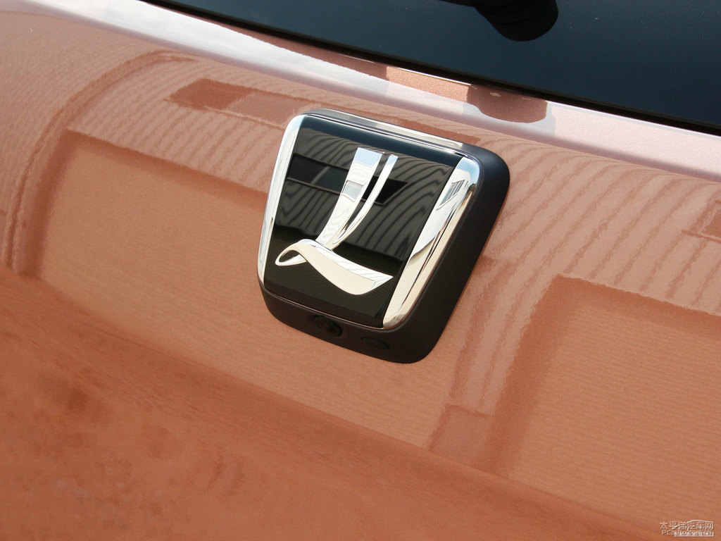 Kȼ{ǽݴ7 SUV܇β^DƬ