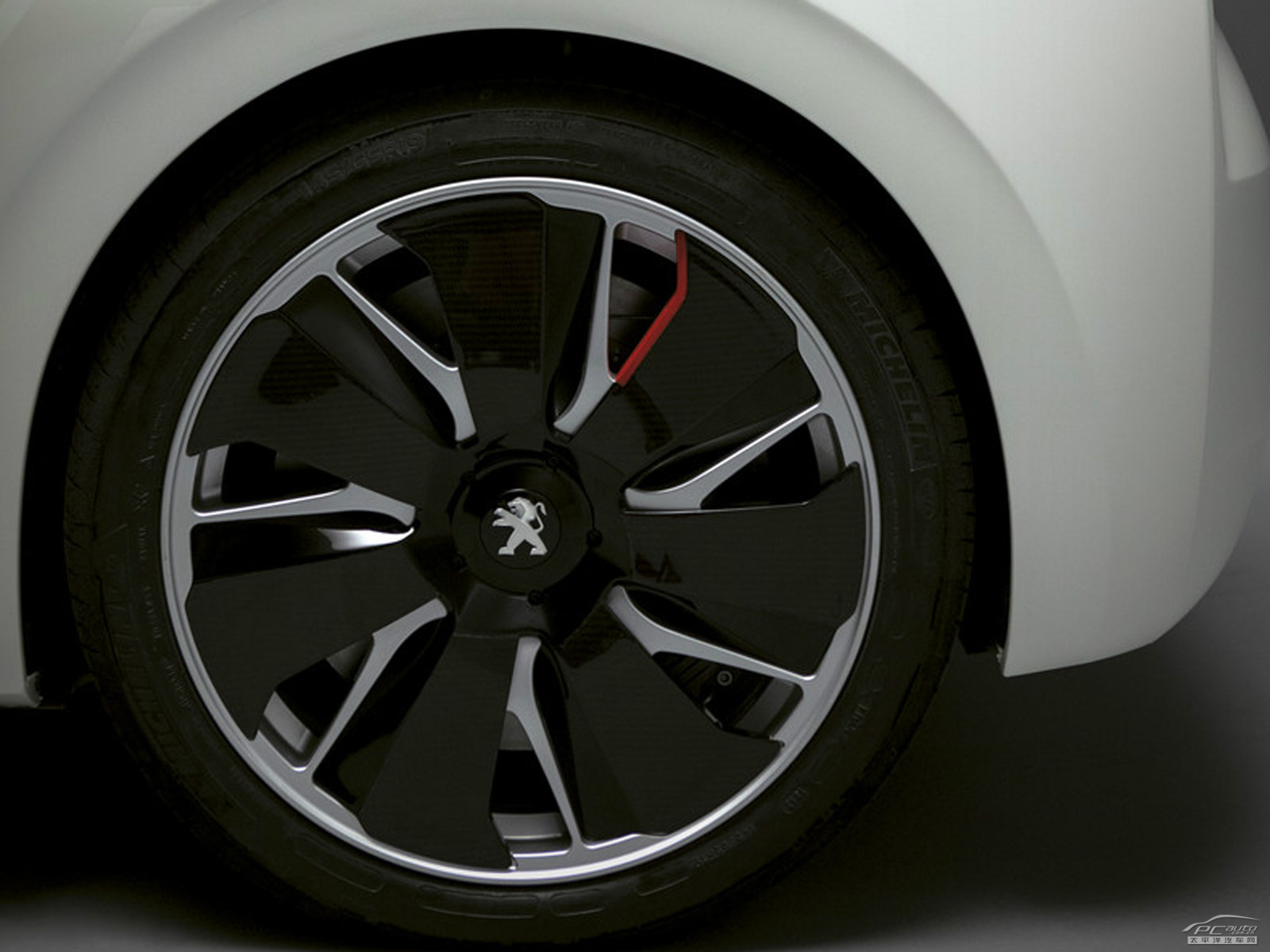 標(biāo)致208外觀高清大圖