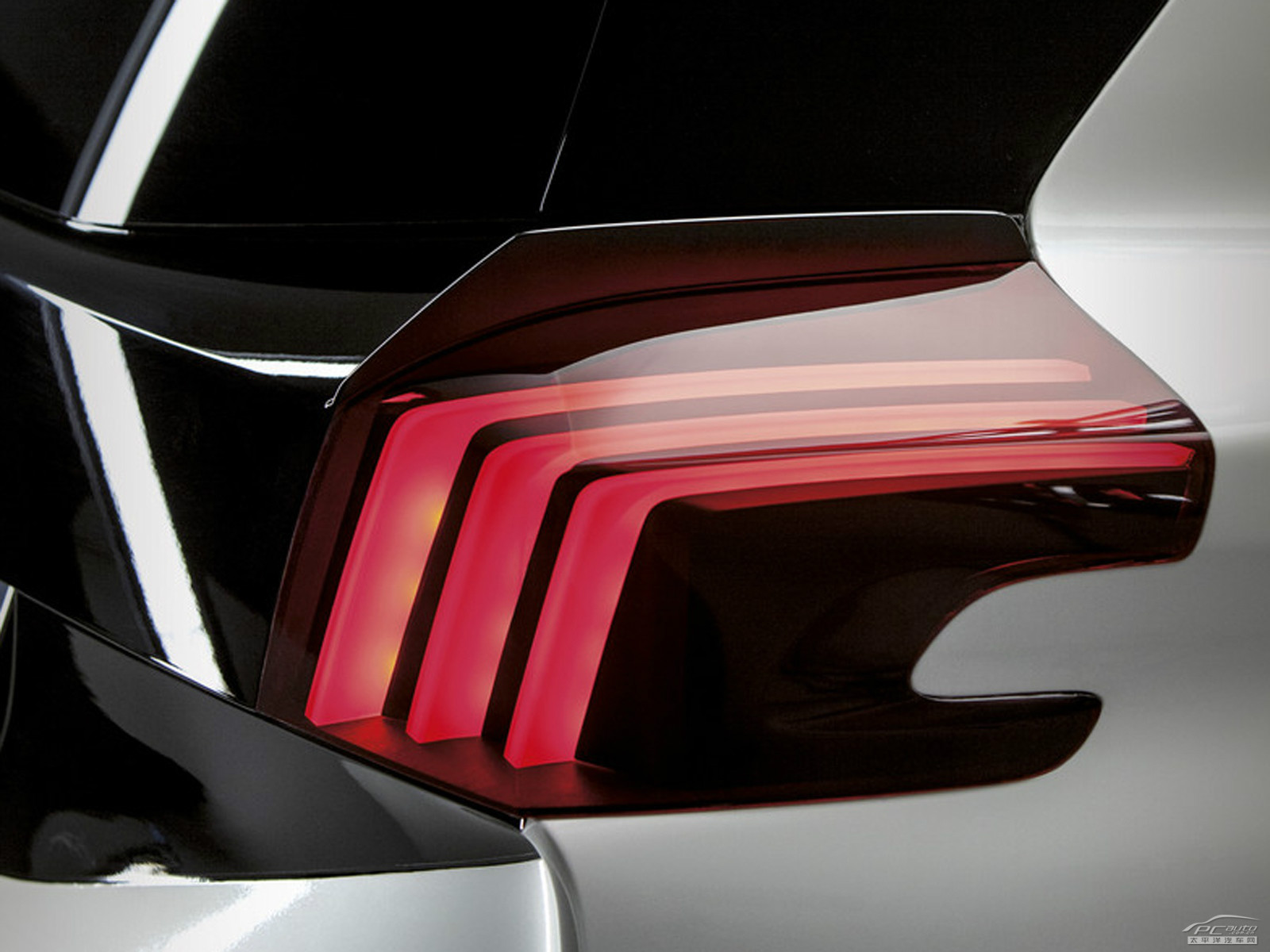 標(biāo)致208外觀高清大圖