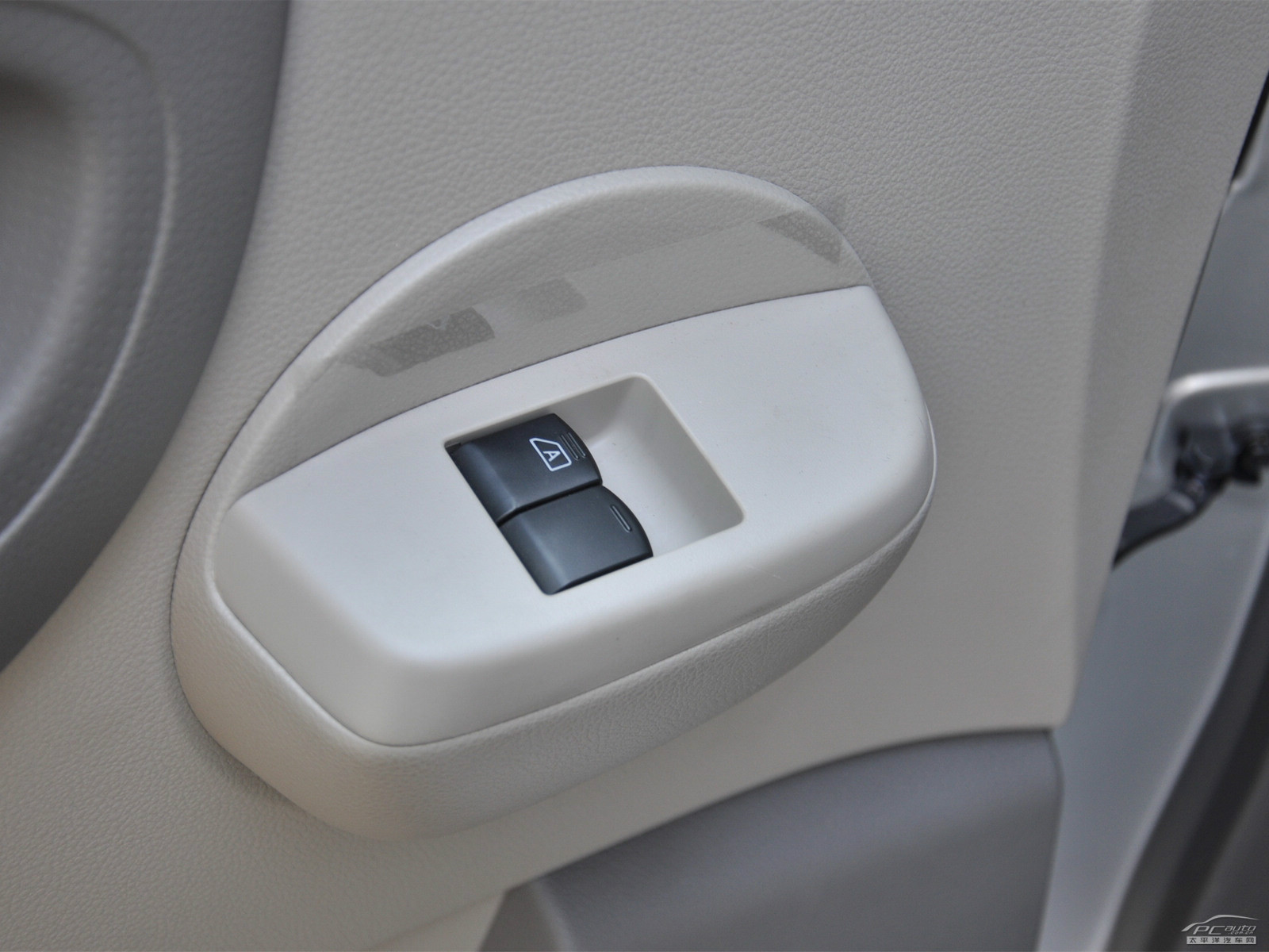 日產(chǎn)NV200內(nèi)飾高清大圖