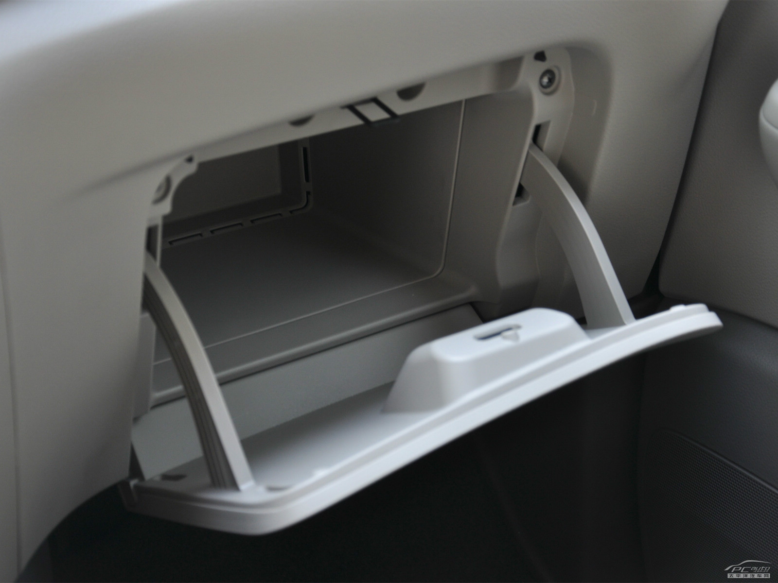 日產NV200空間高清大圖