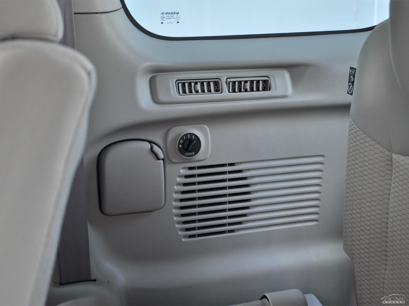 日產(chǎn)NV200空間高清大圖