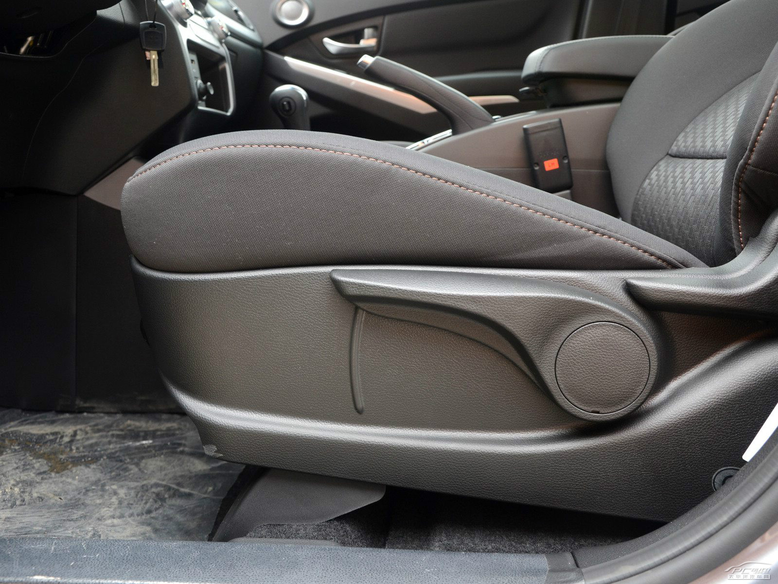 柯蘭多Korando內(nèi)飾高清大圖