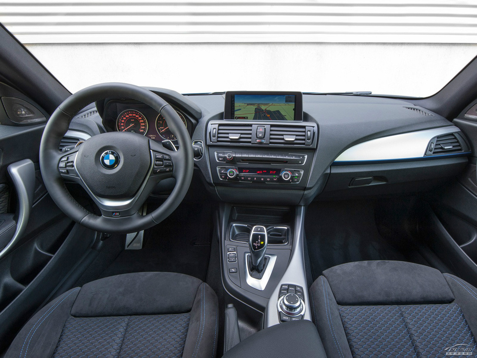 寶馬1系(進口)內(nèi)飾高清大圖