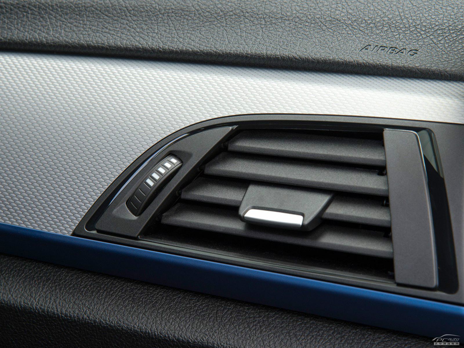 寶馬1系(進口)內(nèi)飾高清大圖