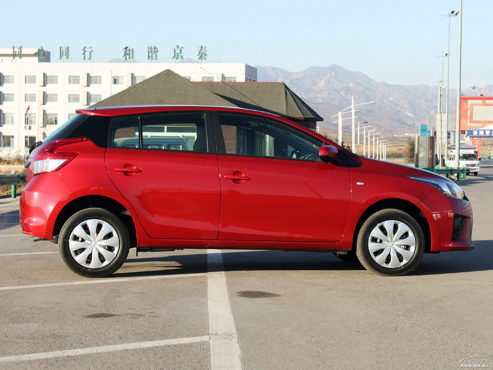 YARiS L 致炫外觀高清大圖