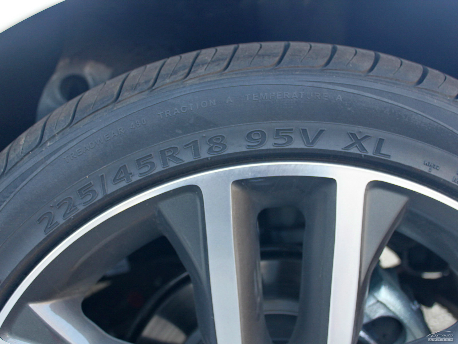 起亞K5凱酷細(xì)節(jié)高清大圖