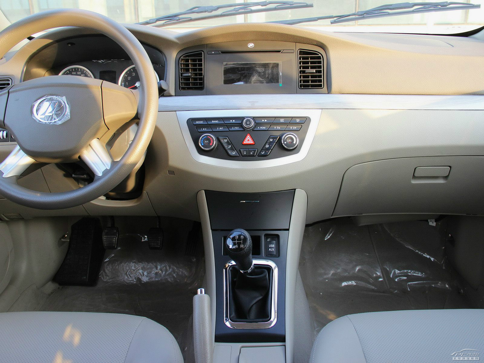 力帆630內(nèi)飾高清大圖