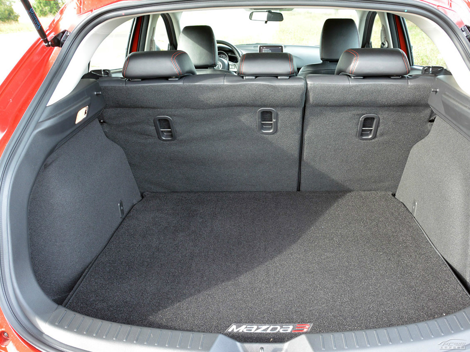 馬自達3(海外)空間高清大圖