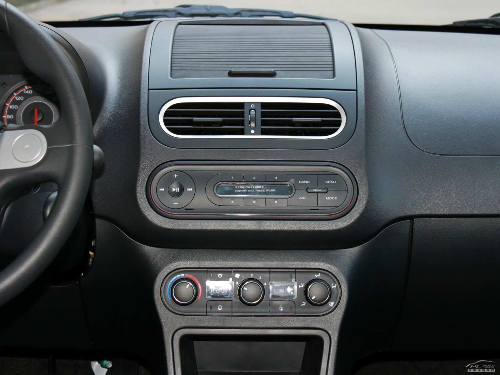 名爵3內(nèi)飾高清大圖