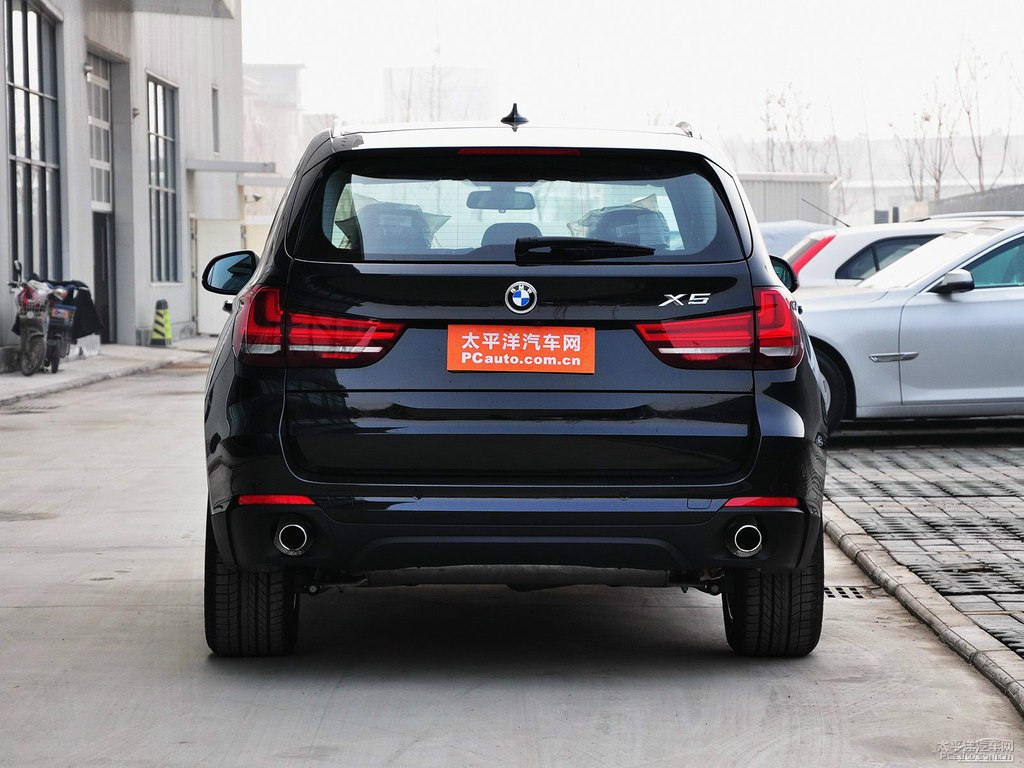 炭黑寶馬X5(進(jìn)口)整車外觀外觀圖片
