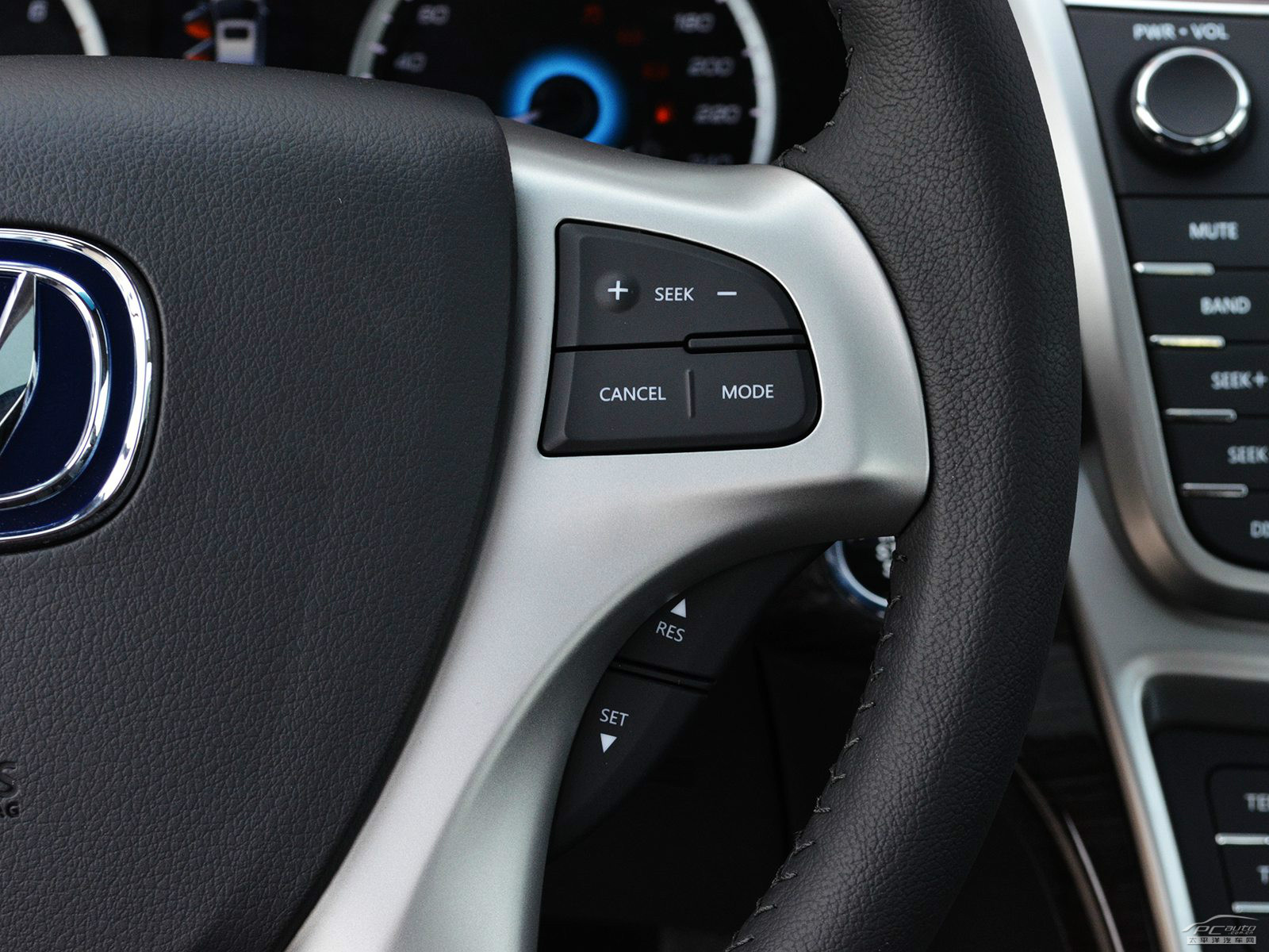 睿騁內(nèi)飾高清大圖