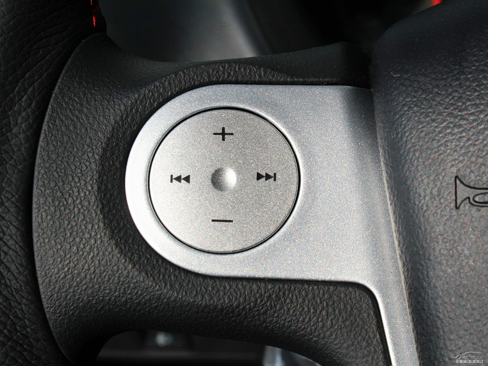 名爵3內(nèi)飾高清大圖