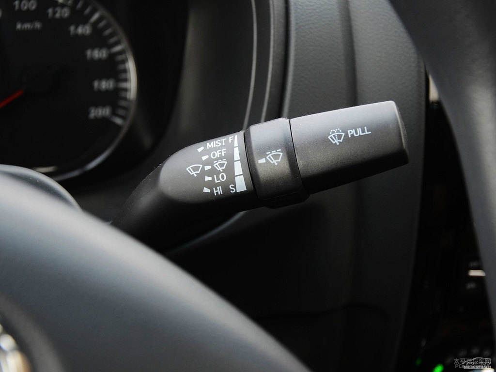 ɫL(fng)E5п؃(ni)DƬ