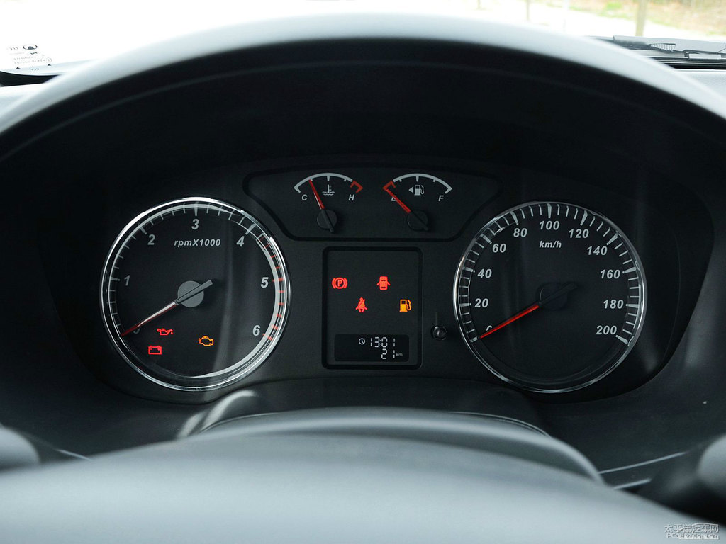 ɫL(fng)E5п؃(ni)DƬ