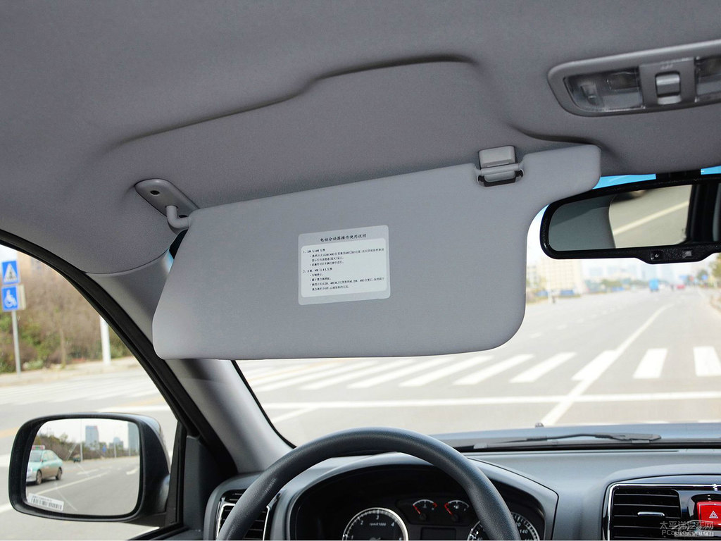 ɫL(fng)E5܇(ch)(ni)DƬ