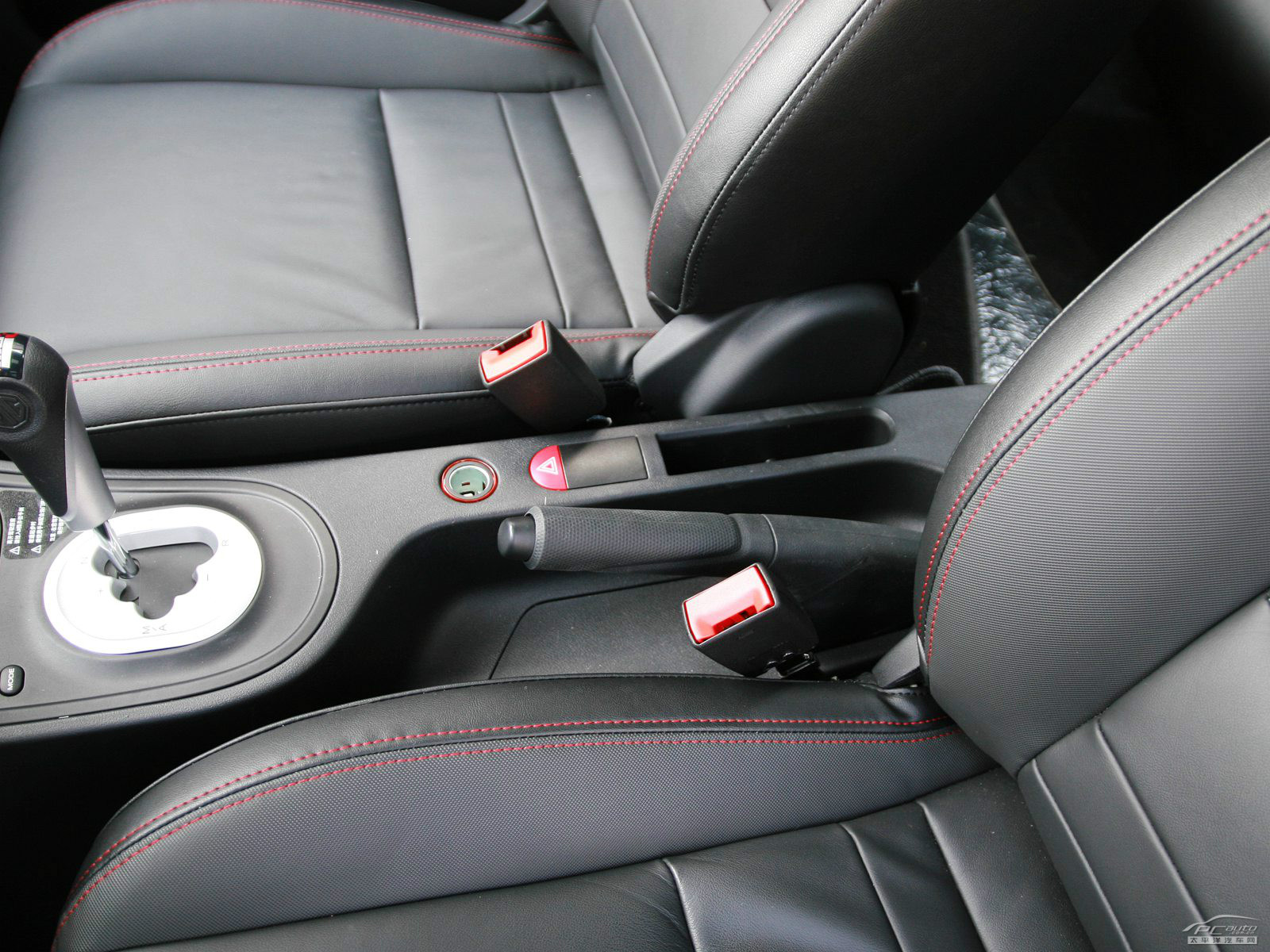 名爵3內(nèi)飾高清大圖