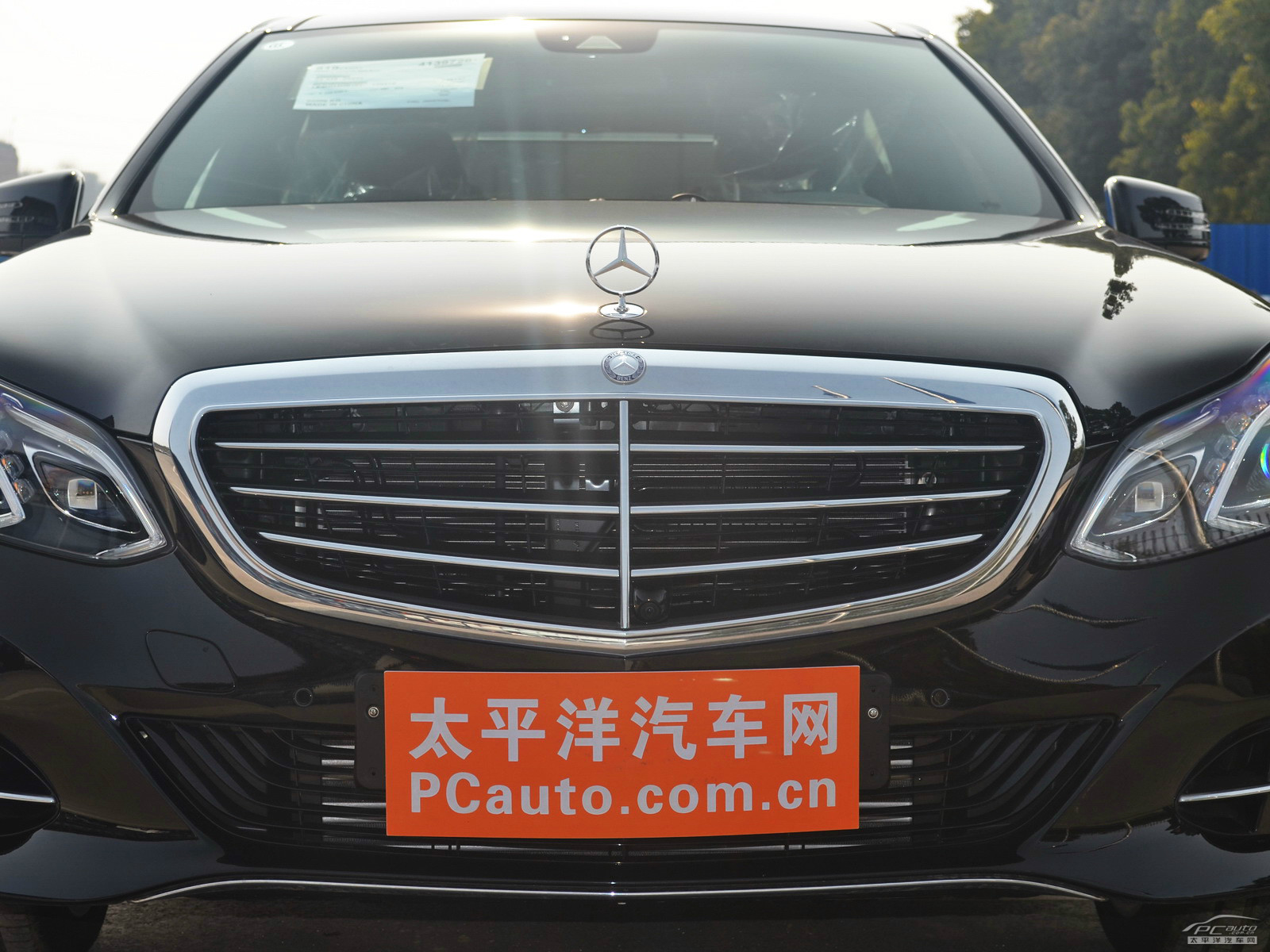 奔馳E級(jí)外觀高清大圖