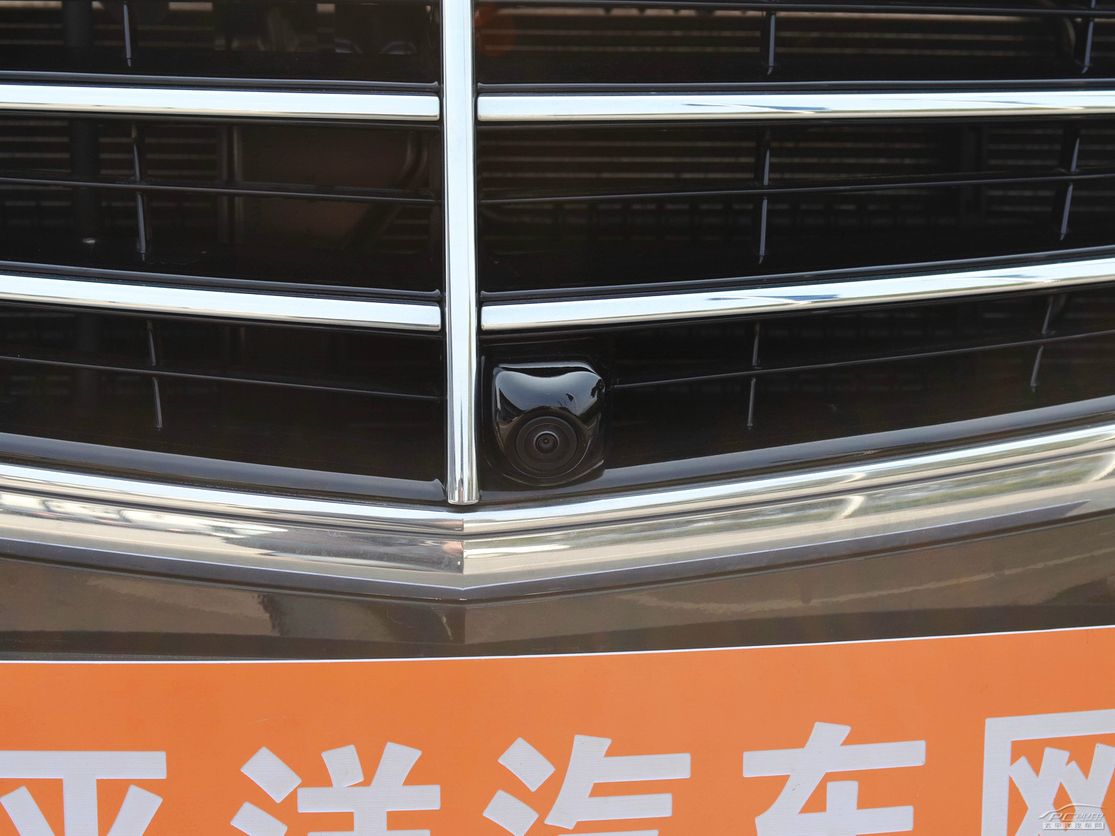 奔馳E級外觀高清大圖
