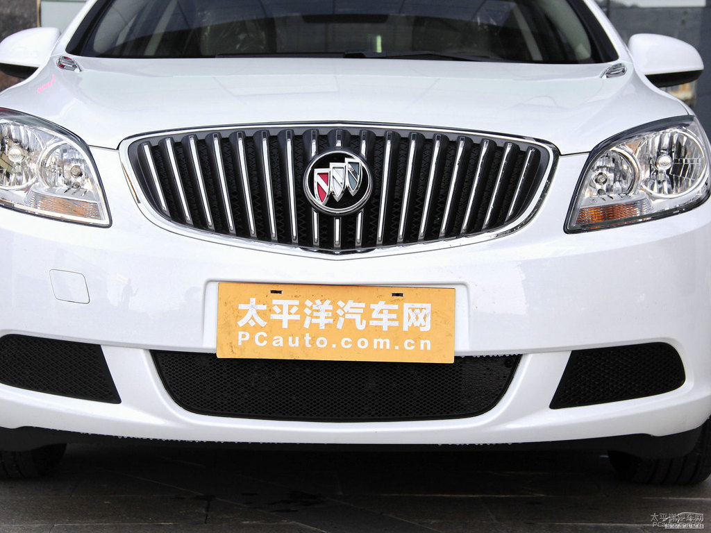 雪域白英朗車頭外觀圖片