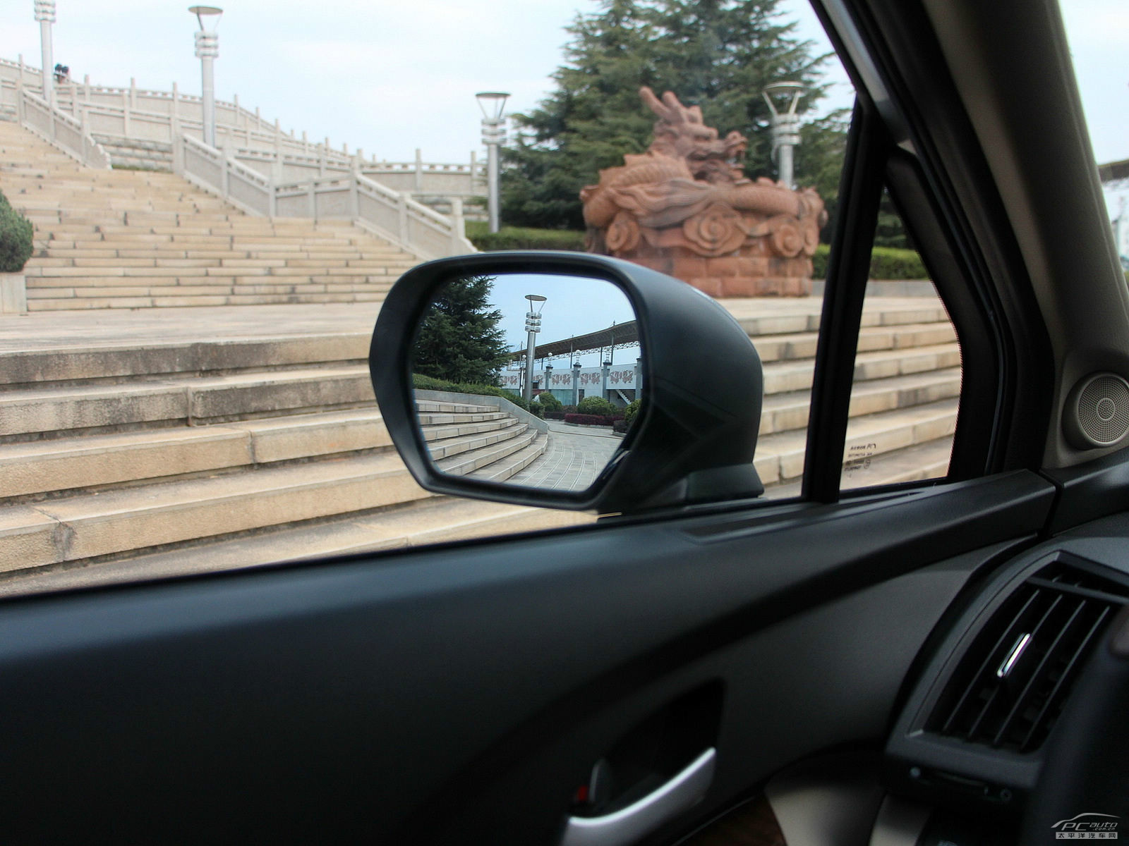 奧德賽內飾高清大圖