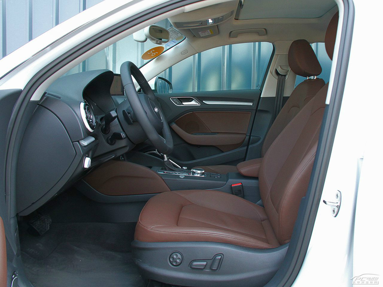 奧迪A3空間高清大圖