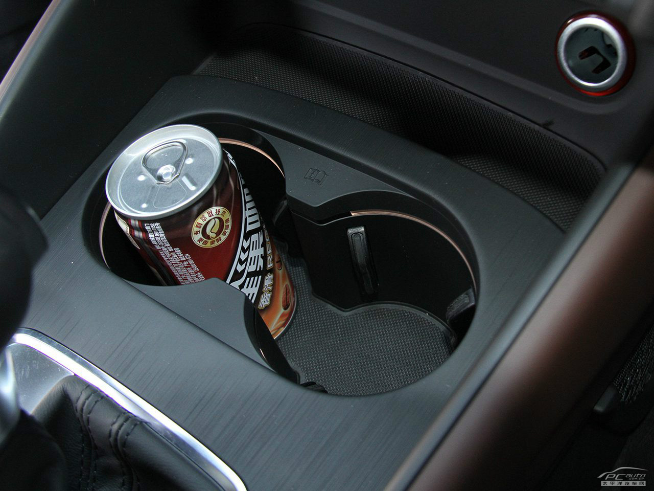 奧迪A3空間高清大圖