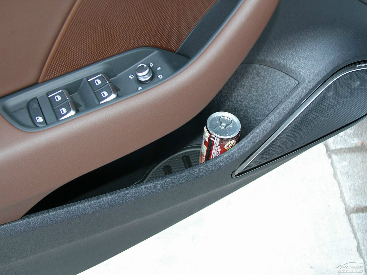 奧迪A3空間高清大圖