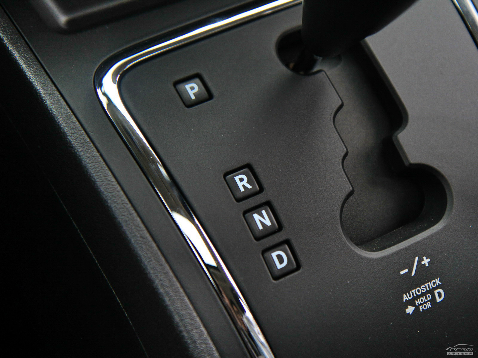 指南者(進(jìn)口)內(nèi)飾高清大圖