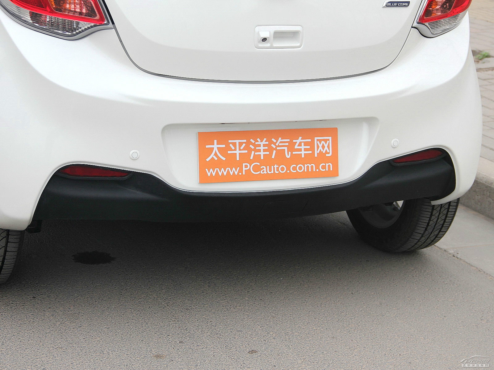 奔奔外觀高清大圖