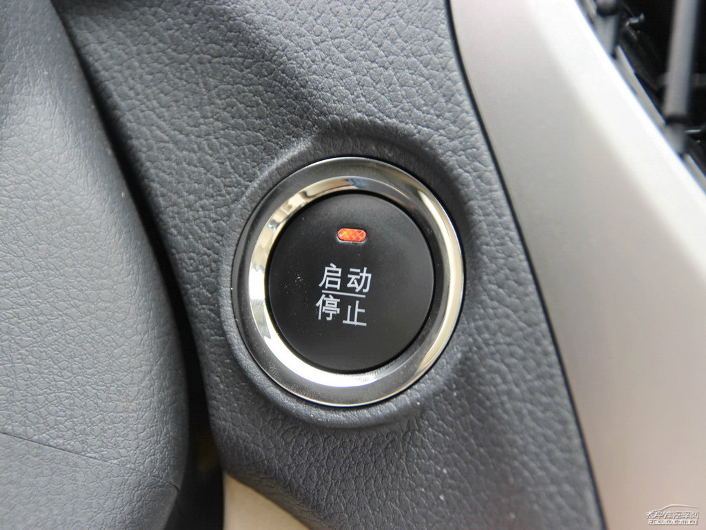 德蘭黑比亞迪F3中控內(nèi)飾圖片
