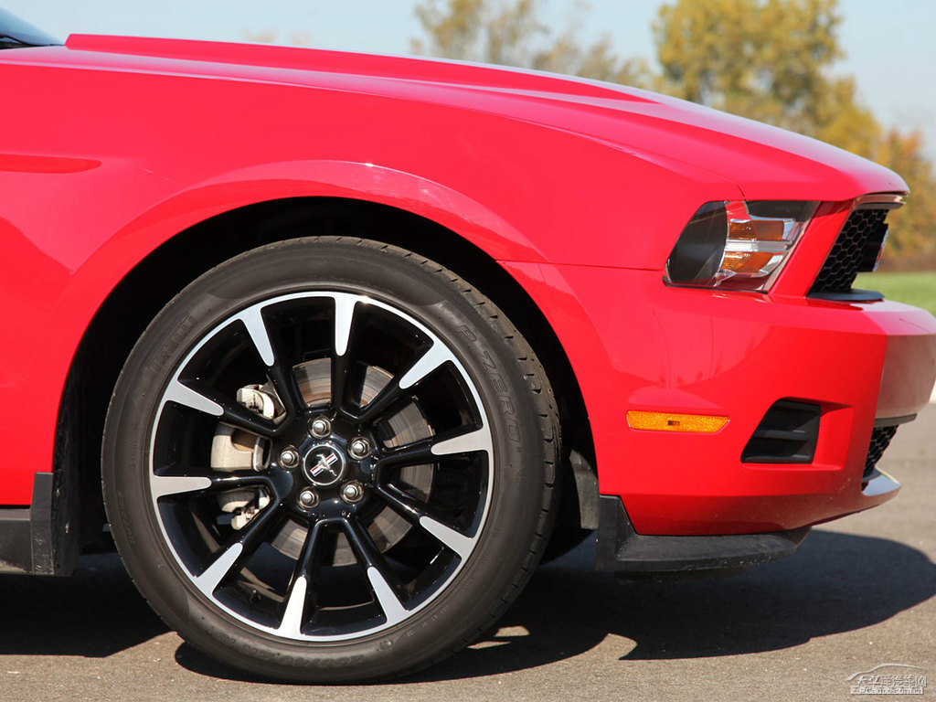 Mustang܇^DƬ