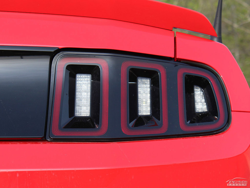 Mustang܇β^DƬ
