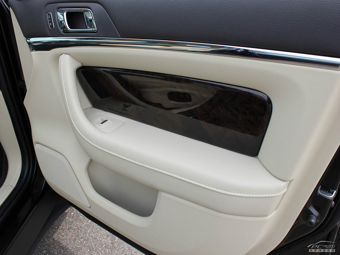 林肯MKS內(nèi)飾高清大圖