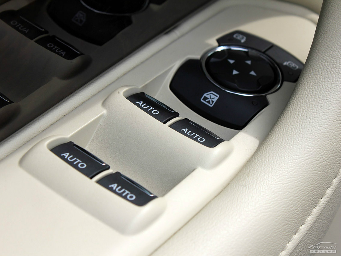 林肯MKS內(nèi)飾高清大圖