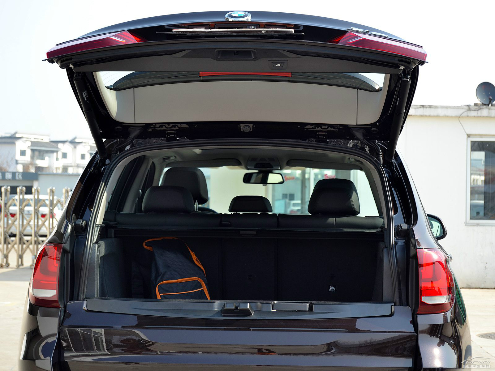 寶馬X5(進(jìn)口)空間高清大圖