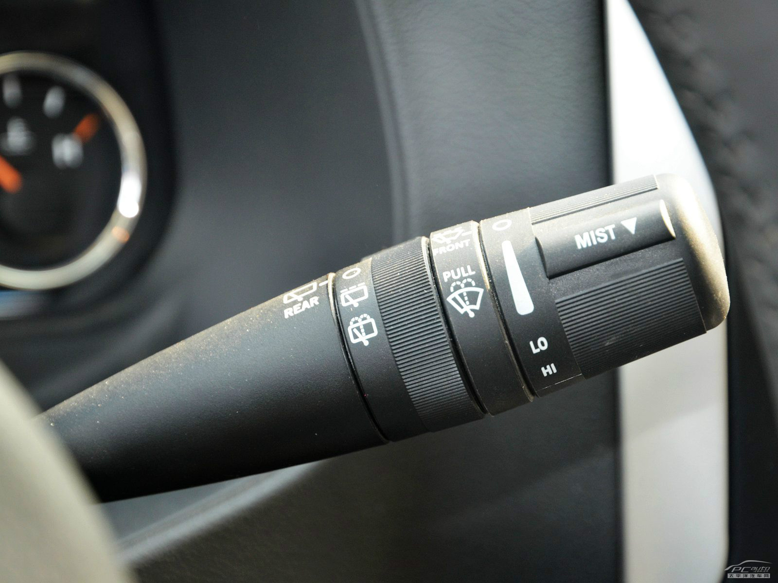 指南者(進口)內飾高清大圖