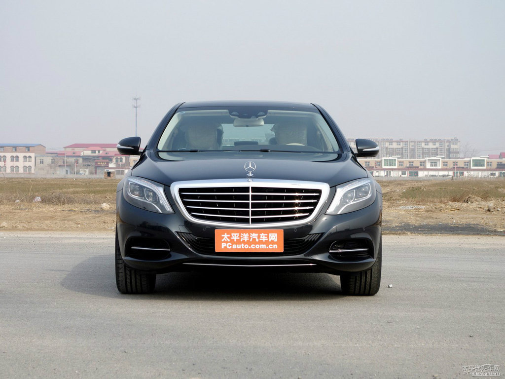 磁鐵黑奔馳S級整車外觀外觀圖片